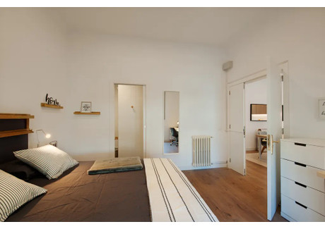 Mieszkanie do wynajęcia - Carrer de Balmes Barcelona, Hiszpania, 134 m², 1100 USD (4355 PLN), NET-96729790