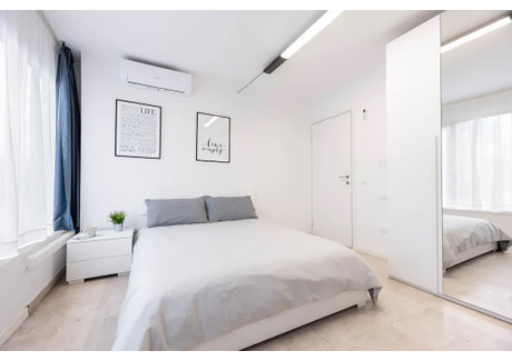 Mieszkanie do wynajęcia - Via Curzola Padova, Włochy, 90 m², 576 USD (2269 PLN), NET-96746052