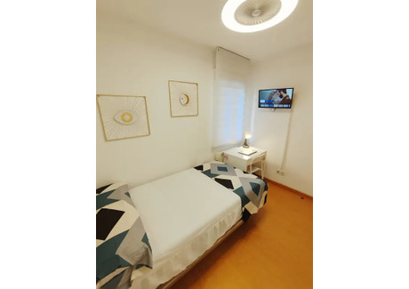 Mieszkanie do wynajęcia - Calle Priorato Leganés, Hiszpania, 85 m², 490 USD (1953 PLN), NET-96810533