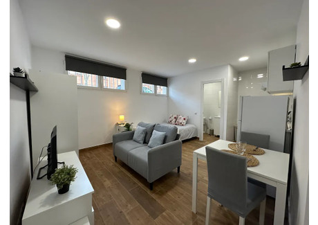 Mieszkanie do wynajęcia - Calle de Carlos Dabán Madrid, Hiszpania, 34 m², 938 USD (3602 PLN), NET-96810604