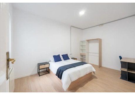 Mieszkanie do wynajęcia - Calle del Conde de Aranda Madrid, Hiszpania, 280 m², 1019 USD (4098 PLN), NET-96875386