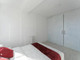 Mieszkanie do wynajęcia - Calle de Orense Madrid, Hiszpania, 190 m², 939 USD (3775 PLN), NET-96875396