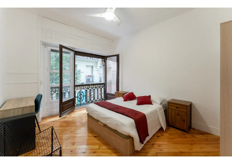 Mieszkanie do wynajęcia - Calle de la Victoria Madrid, Hiszpania, 230 m², 757 USD (3052 PLN), NET-96930176