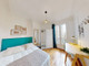 Mieszkanie do wynajęcia - Rue des Cloys Paris, Francja, 155 m², 840 USD (3359 PLN), NET-96958300