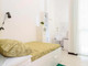 Mieszkanie do wynajęcia - Via Garegnano Milan, Włochy, 80 m², 853 USD (3411 PLN), NET-97024320