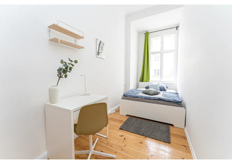 Mieszkanie do wynajęcia - Zechliner Straße Berlin, Niemcy, 68 m², 631 USD (2484 PLN), NET-97023106