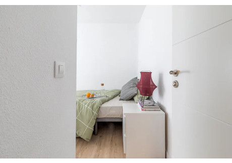 Mieszkanie do wynajęcia - Calle de Ofelia Nieto Madrid, Hiszpania, 76 m², 563 USD (2219 PLN), NET-97023373