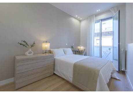 Mieszkanie do wynajęcia - Calle Marqués de Urquijo Madrid, Hiszpania, 195 m², 749 USD (3056 PLN), NET-97060081