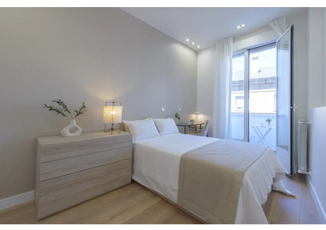 Mieszkanie do wynajęcia - Calle Marqués de Urquijo Madrid, Hiszpania, 195 m², 752 USD (3032 PLN), NET-97060081