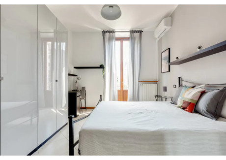 Mieszkanie do wynajęcia - Via Correggio Milan, Włochy, 103 m², 989 USD (3896 PLN), NET-97060115