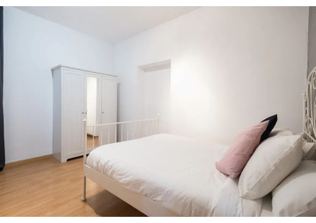 Mieszkanie do wynajęcia - Calle de Fuencarral Madrid, Hiszpania, 200 m², 527 USD (2075 PLN), NET-97111451