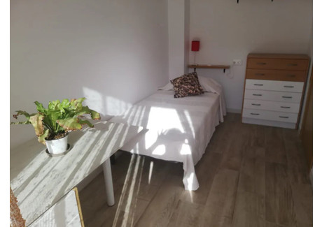 Mieszkanie do wynajęcia - Avenida Cardenal Benlloch Valencia, Hiszpania, 90 m², 369 USD (1544 PLN), NET-97112158