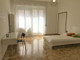 Mieszkanie do wynajęcia - Via Quintino Sella Florence, Włochy, 170 m², 718 USD (2887 PLN), NET-97136262