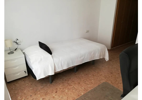 Mieszkanie do wynajęcia - Carrer Riu Jalón Valencia, Hiszpania, 90 m², 475 USD (1822 PLN), NET-97161621