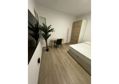 Mieszkanie do wynajęcia - Avinguda de Mistral Barcelona, Hiszpania, 140 m², 539 USD (2170 PLN), NET-97234458