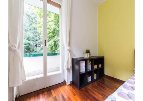 Mieszkanie do wynajęcia - Via Raffaello Bertieri Milan, Włochy, 100 m², 846 USD (3333 PLN), NET-97319024
