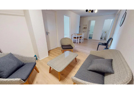 Mieszkanie do wynajęcia - Avenue du 8 Mai Bron, Francja, 84 m², 564 USD (2274 PLN), NET-97319332