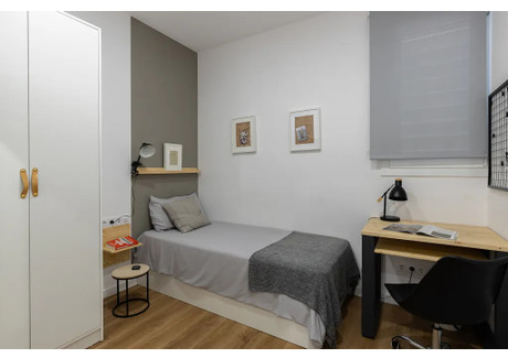 Mieszkanie do wynajęcia - Carrer de Balmes Barcelona, Hiszpania, 134 m², 992 USD (3999 PLN), NET-97349727