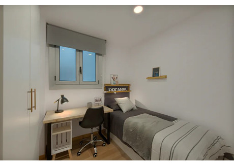 Mieszkanie do wynajęcia - Carrer de Balmes Barcelona, Hiszpania, 117 m², 939 USD (3899 PLN), NET-97349992