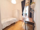 Mieszkanie do wynajęcia - Carrer de la Boqueria Barcelona, Hiszpania, 200 m², 924 USD (3641 PLN), NET-97381325