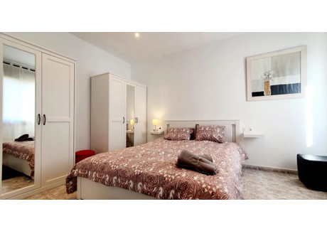 Mieszkanie do wynajęcia - Carrer d'Alcúdia Barcelona, Hiszpania, 65 m², 1737 USD (7089 PLN), NET-97433486