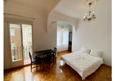 Mieszkanie do wynajęcia - Calle de Málaga Madrid, Hiszpania, 130 m², 857 USD (3318 PLN), NET-97590566