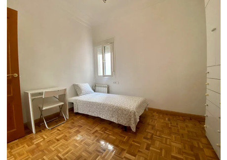 Mieszkanie do wynajęcia - Calle de Málaga Madrid, Hiszpania, 130 m², 783 USD (3000 PLN), NET-97618785