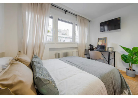 Mieszkanie do wynajęcia - Calle Doctor Castelo Madrid, Hiszpania, 180 m², 793 USD (3196 PLN), NET-97742148