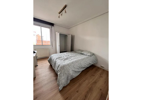 Mieszkanie do wynajęcia - Calle de la Batalla del Salado Madrid, Hiszpania, 100 m², 587 USD (2453 PLN), NET-97742143