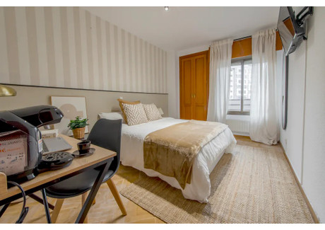 Mieszkanie do wynajęcia - Calle de Federico Moreno Torroba Madrid, Hiszpania, 150 m², 509 USD (2049 PLN), NET-97805831