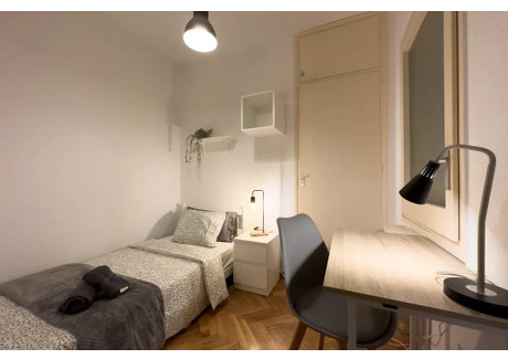 Mieszkanie do wynajęcia - Carrer de Provença Barcelona, Hiszpania, 90 m², 767 USD (2970 PLN), NET-97860985