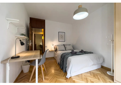 Mieszkanie do wynajęcia - Carrer de Provença Barcelona, Hiszpania, 90 m², 946 USD (3663 PLN), NET-97860992