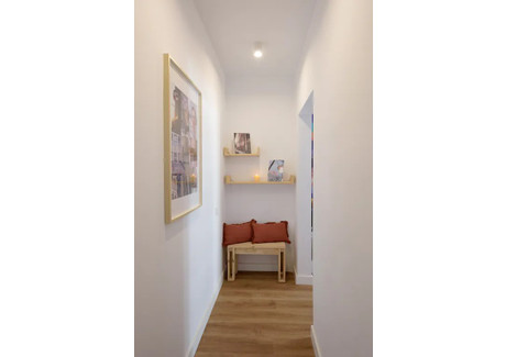 Mieszkanie do wynajęcia - Carrer de Rocafort Barcelona, Hiszpania, 89 m², 866 USD (3595 PLN), NET-97970246