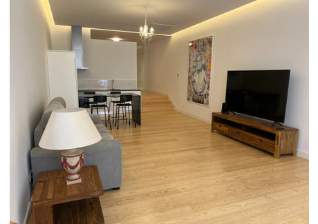 Mieszkanie do wynajęcia - Rua das Trinas Lisbon, Portugalia, 70 m², 2409 USD (9662 PLN), NET-98030088