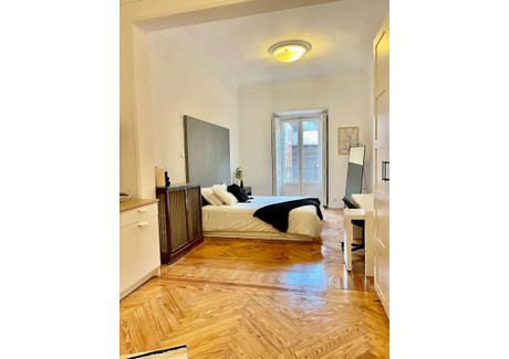 Mieszkanie do wynajęcia - Calle del Marqués del Duero Madrid, Hiszpania, 200 m², 1344 USD (5200 PLN), NET-98165677