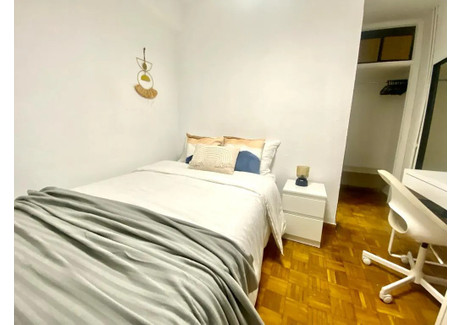 Mieszkanie do wynajęcia - Calle San Ramón Nonato Madrid, Hiszpania, 134 m², 802 USD (3078 PLN), NET-98189806