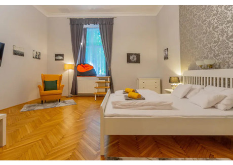 Mieszkanie do wynajęcia - Kálvin tér Budapest, Węgry, 56 m², 1030 USD (4276 PLN), NET-98393155