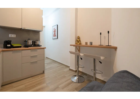 Mieszkanie do wynajęcia - Chremonidou Athens, Grecja, 24 m², 835 USD (3232 PLN), NET-98425050