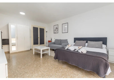 Mieszkanie do wynajęcia - Calle Fernández Alarcón Málaga, Hiszpania, 110 m², 654 USD (2675 PLN), NET-98611710