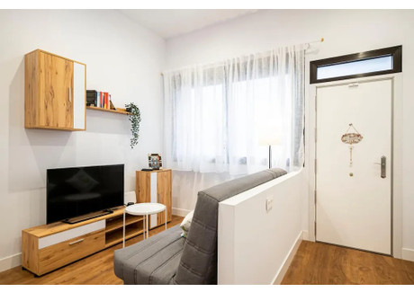 Mieszkanie do wynajęcia - Calle de Achuri Madrid, Hiszpania, 50 m², 2224 USD (8609 PLN), NET-98611803