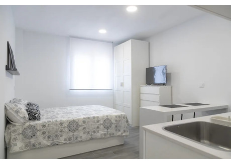 Mieszkanie do wynajęcia - Calle Antoñita Jiménez Madrid, Hiszpania, 23 m², 886 USD (3622 PLN), NET-99022820