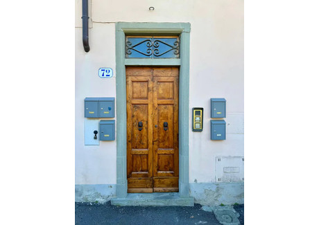 Mieszkanie do wynajęcia - Via Cammillo Barni Florence, Włochy, 70 m², 2078 USD (8457 PLN), NET-99496351