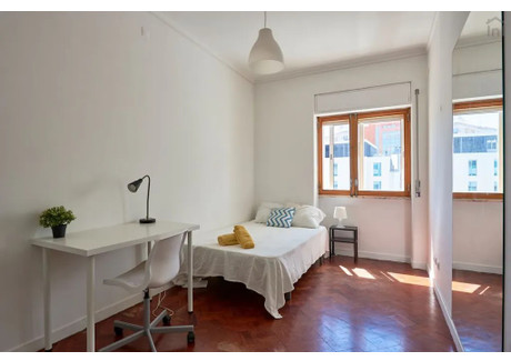 Mieszkanie do wynajęcia - Avenida Miguel Bombarda Lisbon, Portugalia, 200 m², 566 USD (2365 PLN), NET-99519538