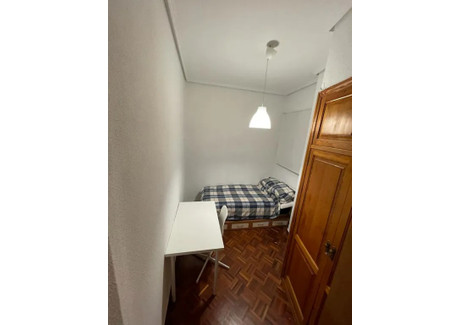 Mieszkanie do wynajęcia - Carrer Doctor Serrano Valencia, Hiszpania, 156 m², 439 USD (1687 PLN), NET-99594093