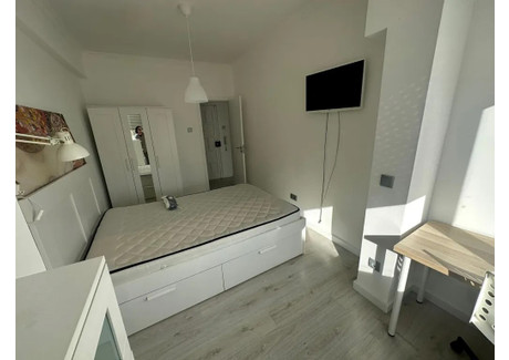 Mieszkanie do wynajęcia - Avenida Dom Dinis Odivelas, Portugalia, 35 m², 576 USD (2409 PLN), NET-99679371