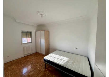 Mieszkanie do wynajęcia - V.C. Puente de Vallecas - A Madrid, Hiszpania, 55 m², 610 USD (2342 PLN), NET-99752940