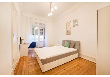 Dom do wynajęcia - Avenida Álvares Cabral Lisbon, Portugalia, 15 m², 876 USD (3583 PLN), NET-99752988