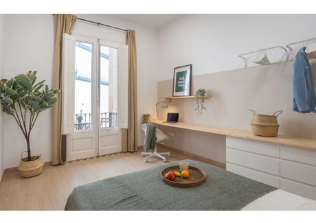 Mieszkanie do wynajęcia - Carrer de Pelai Barcelona, Hiszpania, 160 m², 1280 USD (4952 PLN), NET-99775271