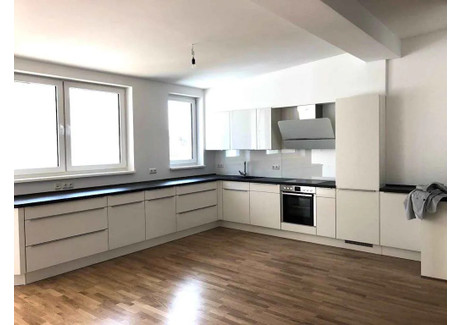 Mieszkanie do wynajęcia - Rembrandtstraße Berlin, Niemcy, 230 m², 998 USD (3832 PLN), NET-99958619