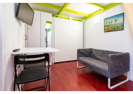Mieszkanie do wynajęcia - Calle de Lavapiés Madrid, Hiszpania, 25 m², 811 USD (3213 PLN), NET-92784375